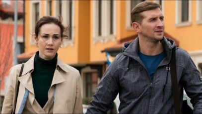 Смотреть фильм онлайн » »     Одна на дв